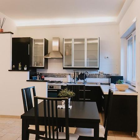 Pau Suite Home ฟิวมิชีโน ภายนอก รูปภาพ
